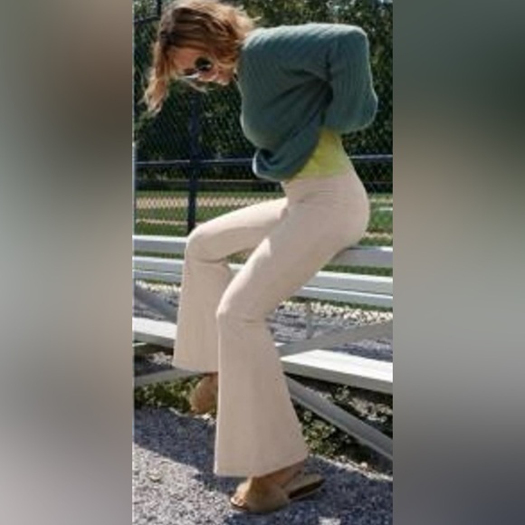 aerie Pants - Aerie Flare Ribbed Velvet/Velour Lounge Pants, size L, Soft Oat